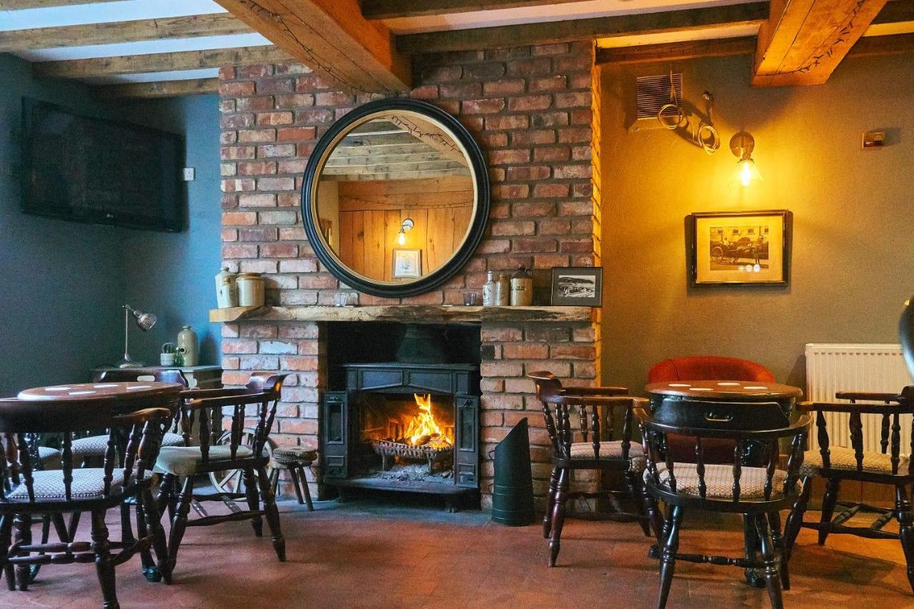 Llandudno Apartment, Quirky Pub With Tropical Beer Garden Luaran gambar
