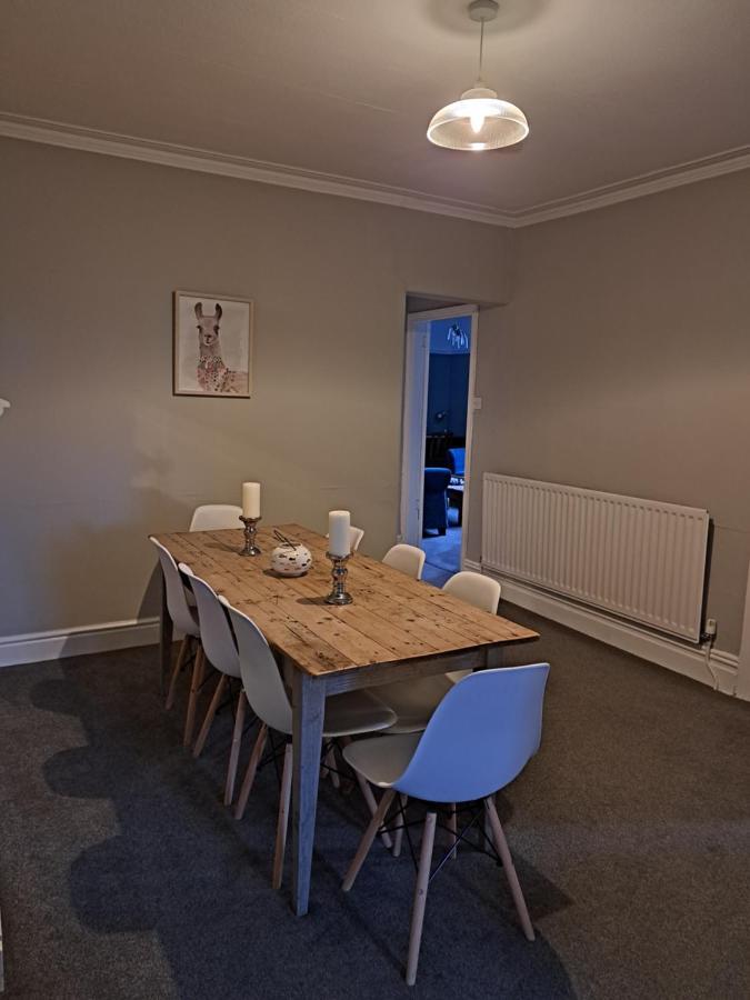 Llandudno Apartment, Quirky Pub With Tropical Beer Garden Luaran gambar