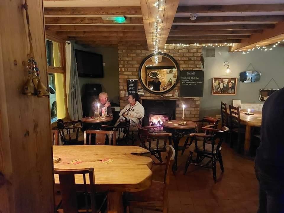 Llandudno Apartment, Quirky Pub With Tropical Beer Garden Luaran gambar